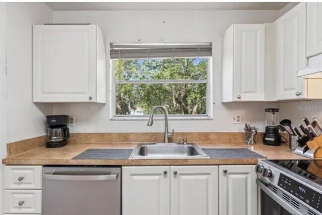 Foto del edificio - 2564 Woodgate Blvd