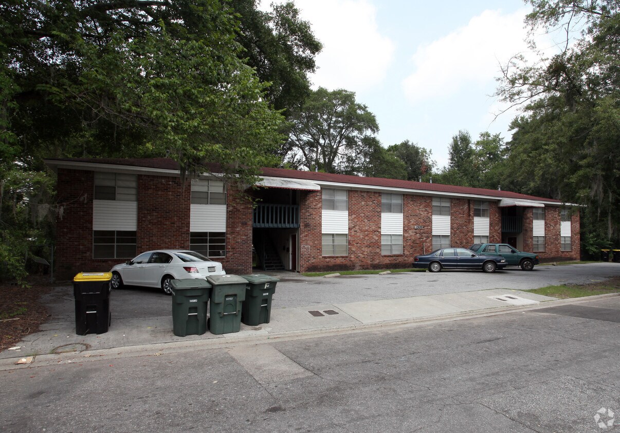 Building Photo - 3901 Crane St