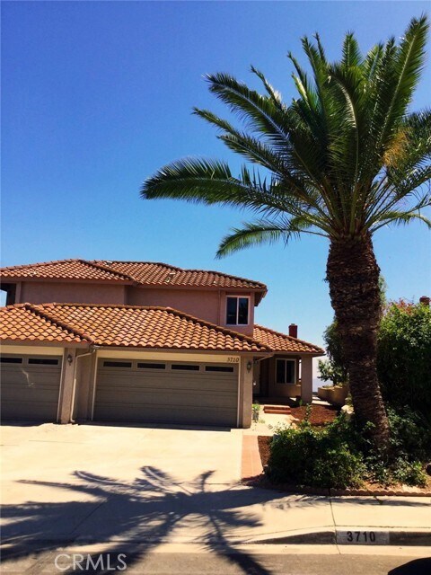 Primary Photo - 3710 Blue Gum Dr