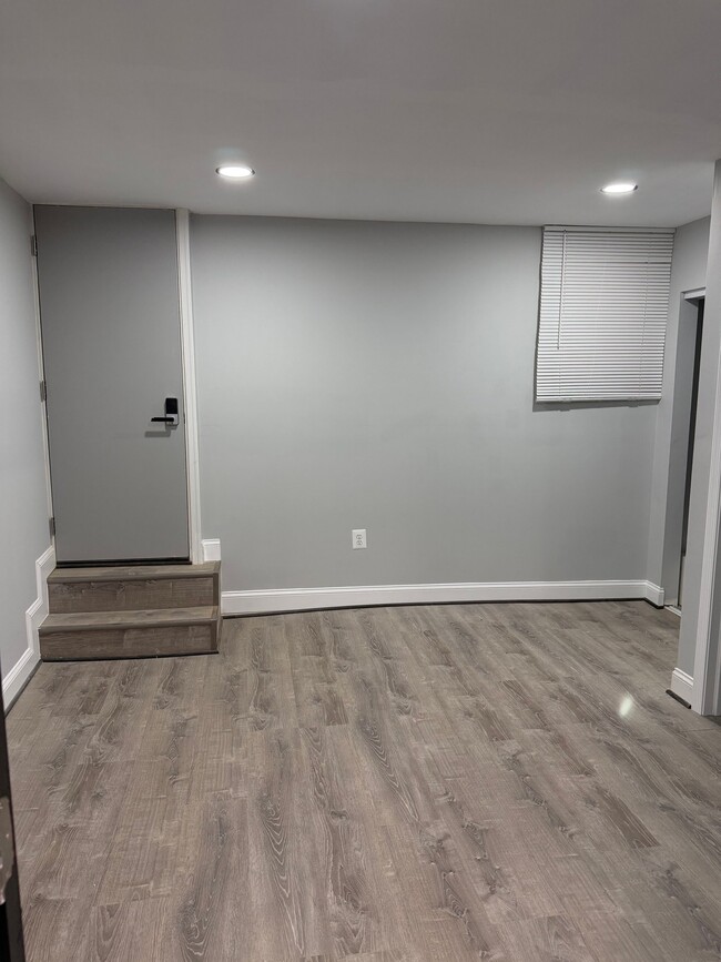 Foto del edificio - 5001 Palmer Ave
