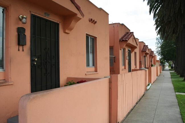 Foto del edificio - 1134 Blinn Ave
