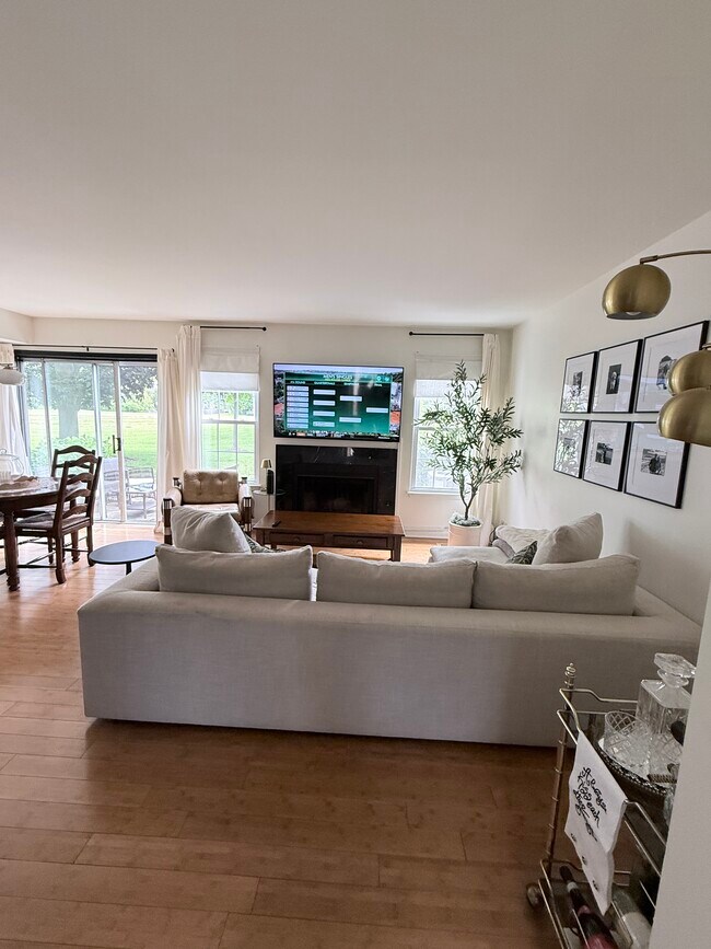 Foto del edificio - 1263 N Wellington Ct