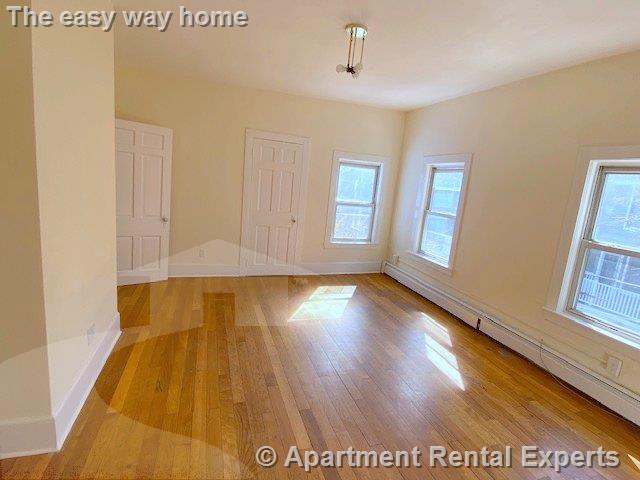 Building Photo - HUGE, very close Harvard/ Design School - ...