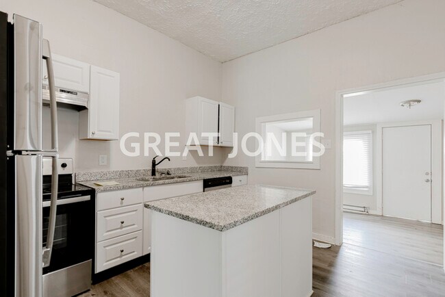 Foto del edificio - 520 N Gladstone Ave