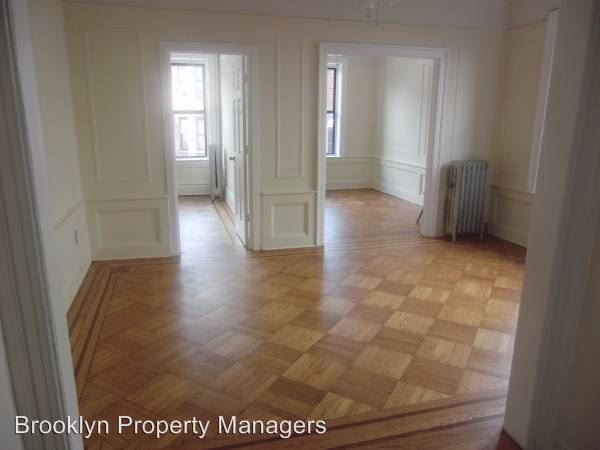 Building Photo - 559 51st St