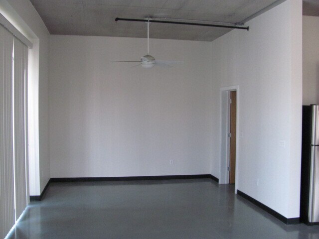 Building Photo - EDo ARNO LOFTS w/Pool