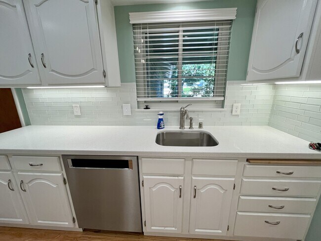 Building Photo - 4781 Rex Ct