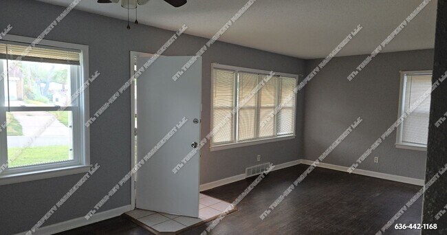 Building Photo - 9460 Adler Ave