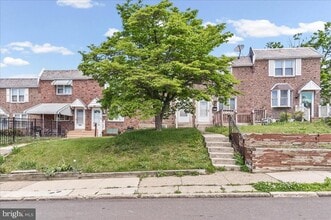 Building Photo - 5205 Westbrook Dr