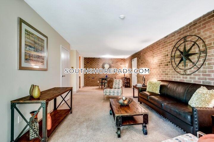 Primary Photo - 100 Queen Anne Dr.