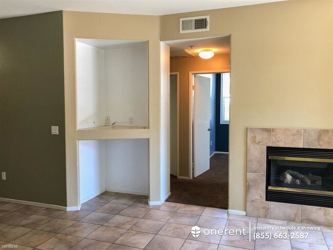 Building Photo - 3 br, 2 bath Condo - 4477 Avenida Aquila -