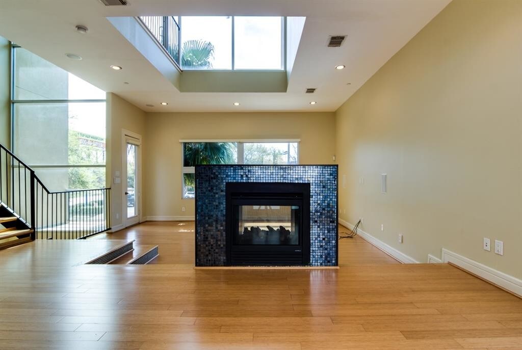 Foto principal - 1720 Hutchins St