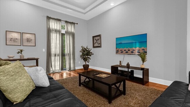 Foto del edificio - 14500 Damai Ln