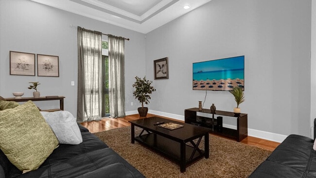 Building Photo - 14500 Damai Ln