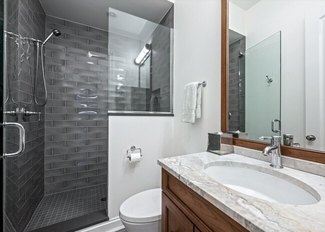 Foto del edificio - 441 W Deming Pl