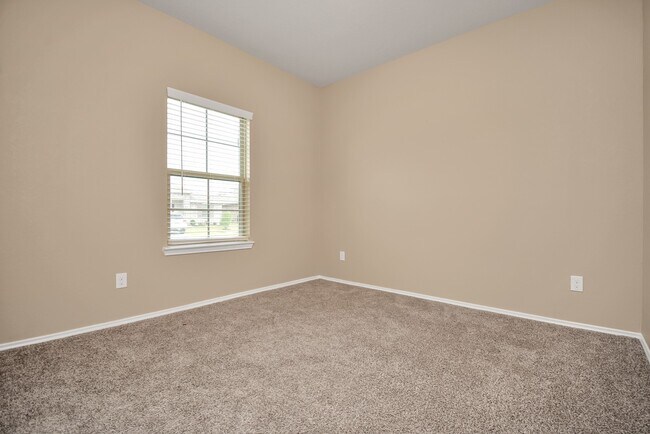 Building Photo - 5415 Dover Ter Wy