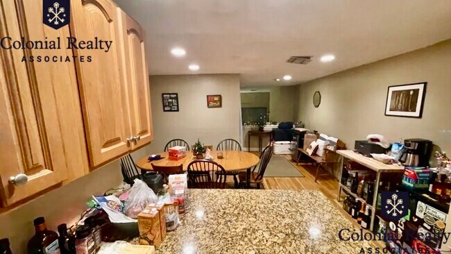 Foto del edificio - 85 Brainerd Rd