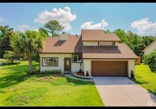 Building Photo - 401 Woodview Dr