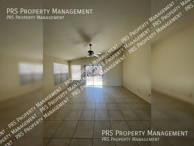 Foto del edificio - NOW AVAILABLE!!!
