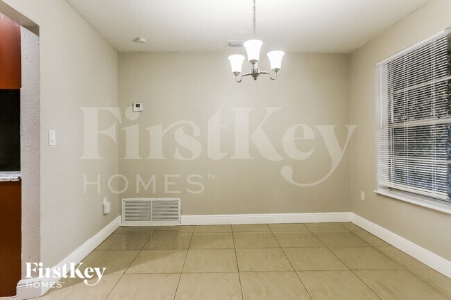 Foto del edificio - 7560 Venetian St