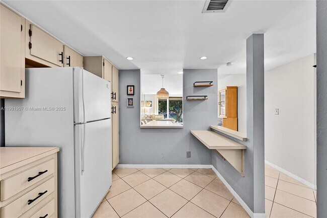 Foto del edificio - 3001 W Rolling Hills Cir