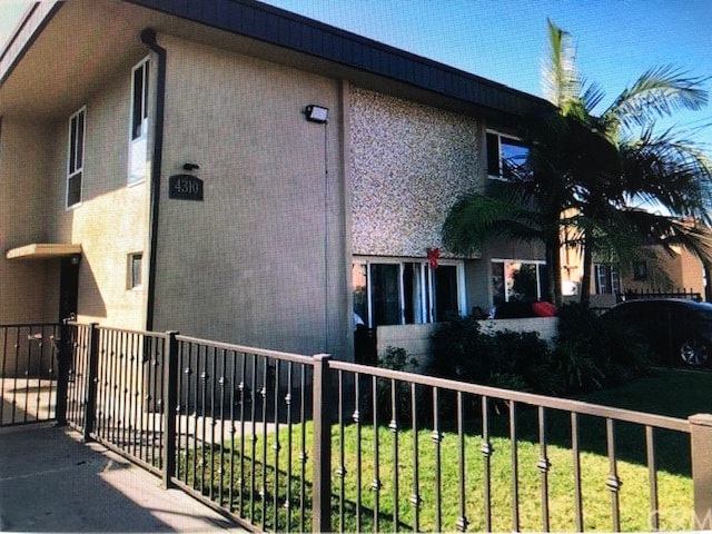 Building Photo - 4310 Lennox Blvd
