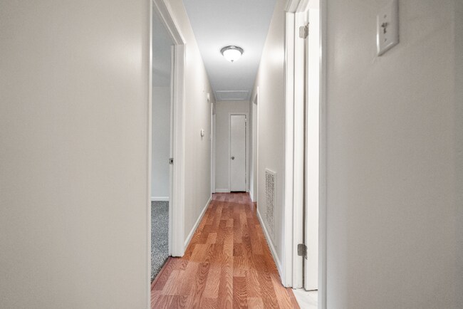 Building Photo - 4237 Centerwood Dr