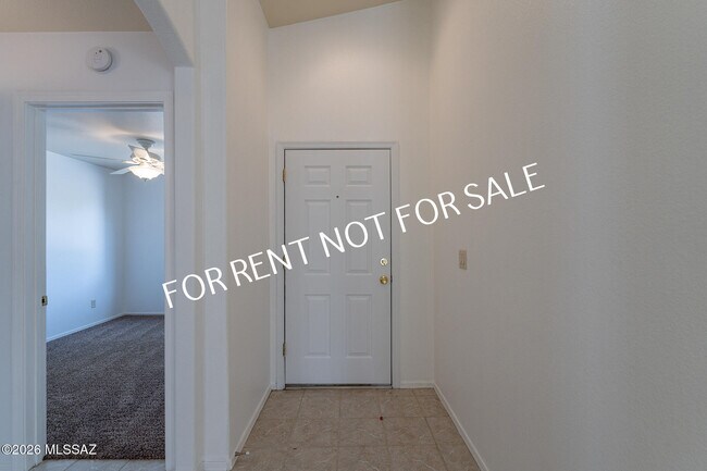 Foto del edificio - 2439 W Rousseau St