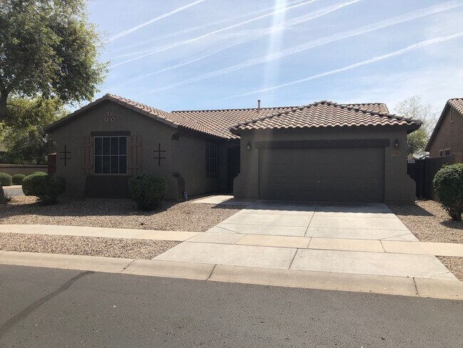Building Photo - Copper Canyon with POOL!