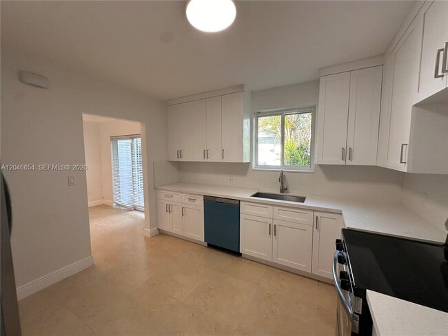 Photo - Cotorro Avenue, Coral Gables, FL 33146 - 3 BR 2 BA single-family home