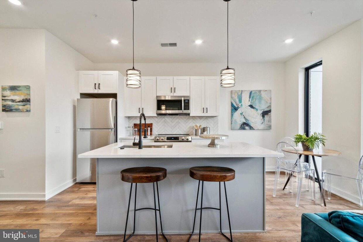 6211 Woodbine Ave Unit 2, Philadelphia, PA 19151 Room for Rent in