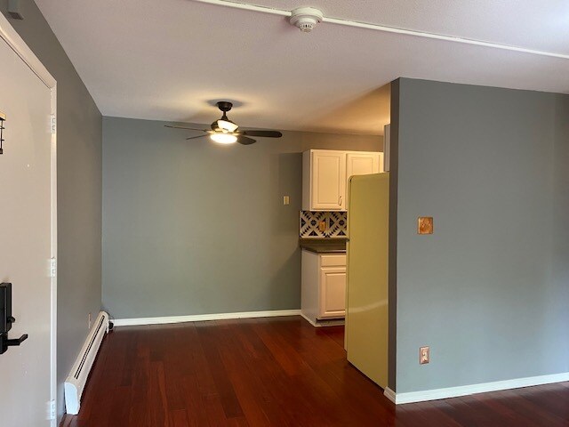Comedor - 451 Golden Cir