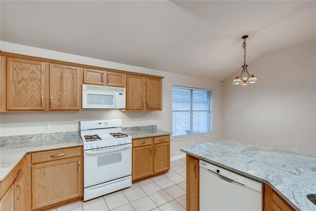 Building Photo - 6017 Mesa Verde Cir