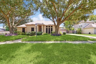 Building Photo - 1020 Sugardale Ct