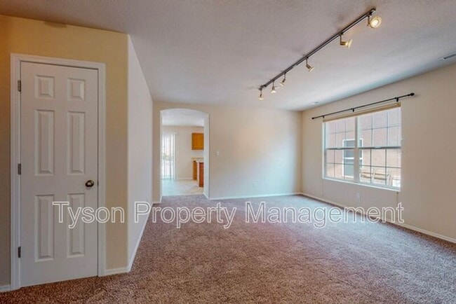 Building Photo - 7615 Red Finch Ct NW