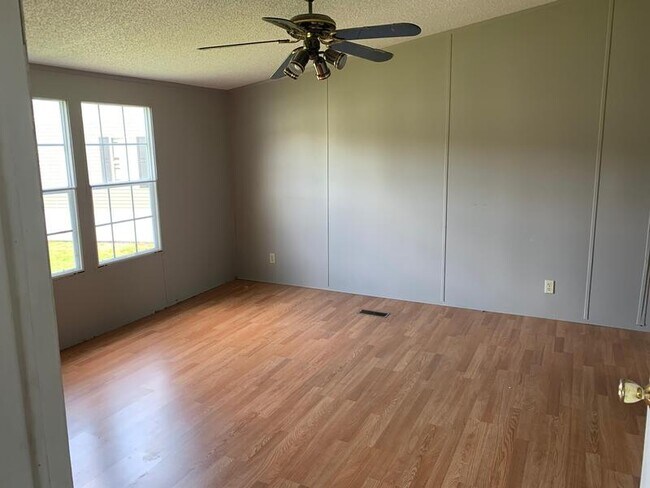 Foto del edificio - 8400 W Oaklawn Rd