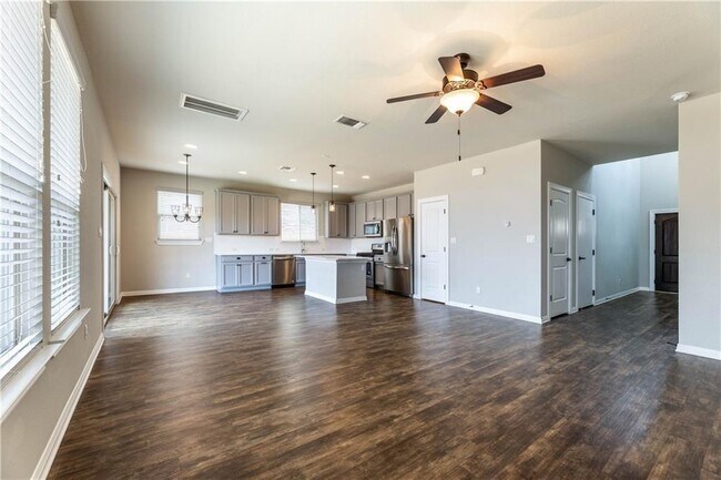 Building Photo - 5413 Traviston Dr
