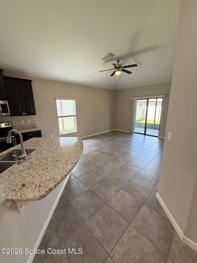 Building Photo - 3960 Harvest Cir