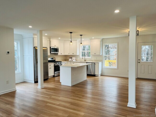 Building Photo - 16 Infield St