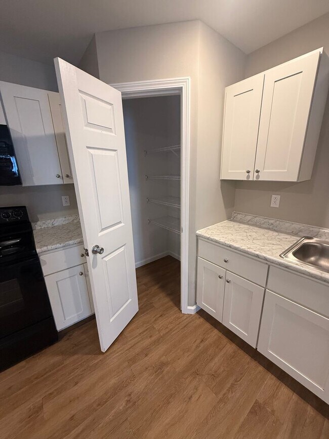 Foto del edificio - 2 Bedroom 1.5 Bathroom Townhouse in Jackson, MO