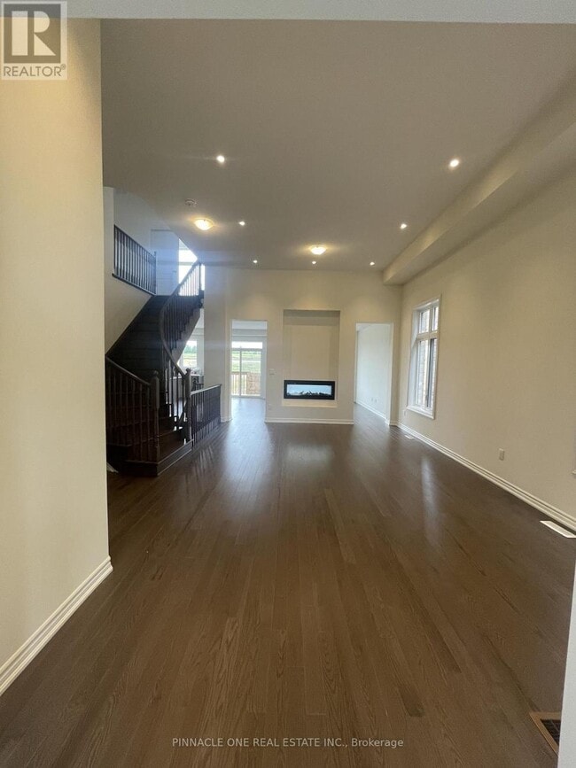 Building Photo - 913 Rexton Dr