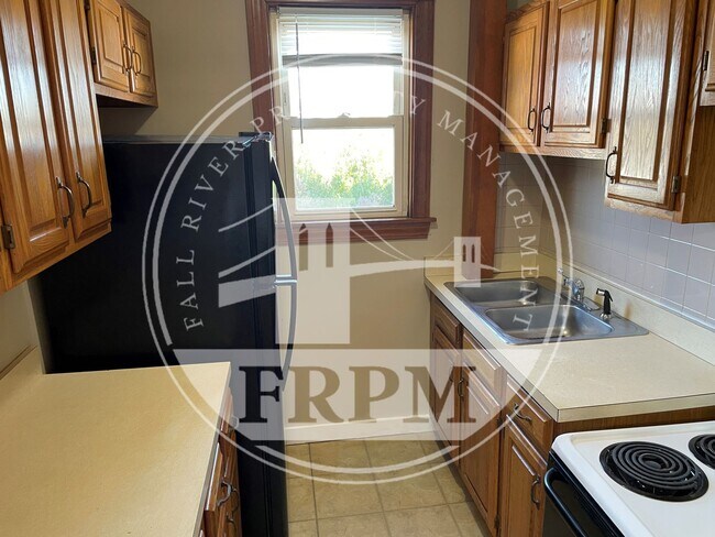 Building Photo - 224-226 Brayton Ave