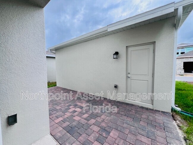 Building Photo - 4143 Pino St