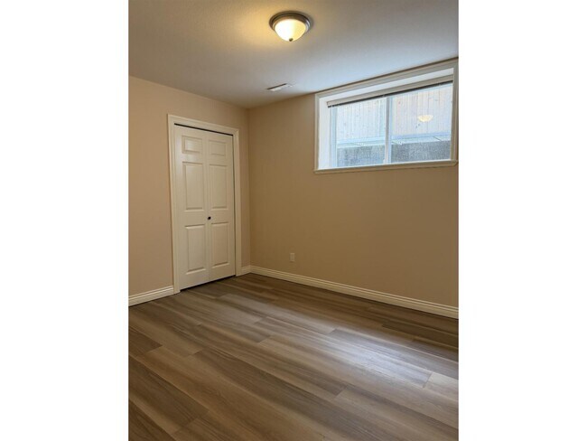 Building Photo - Basement-10872 166 STREET