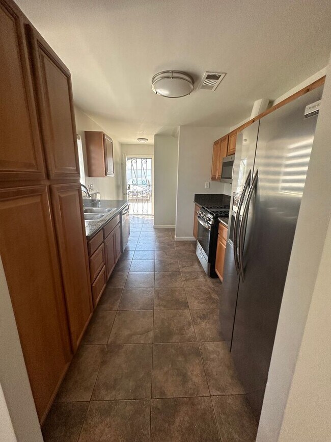 Building Photo - Single Family Home for Rent