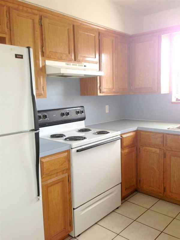 Building Photo - 2110 W Elisa Ln