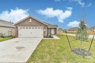 Building Photo - 21043 Longeni Dr