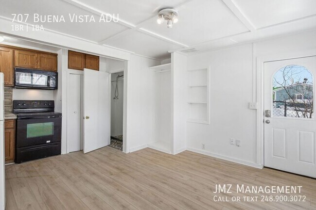 Foto del edificio - 707 Buena Vista Ave