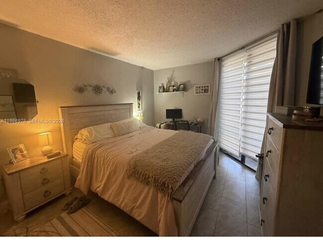 Foto del edificio - 8275 SW 152nd Ave