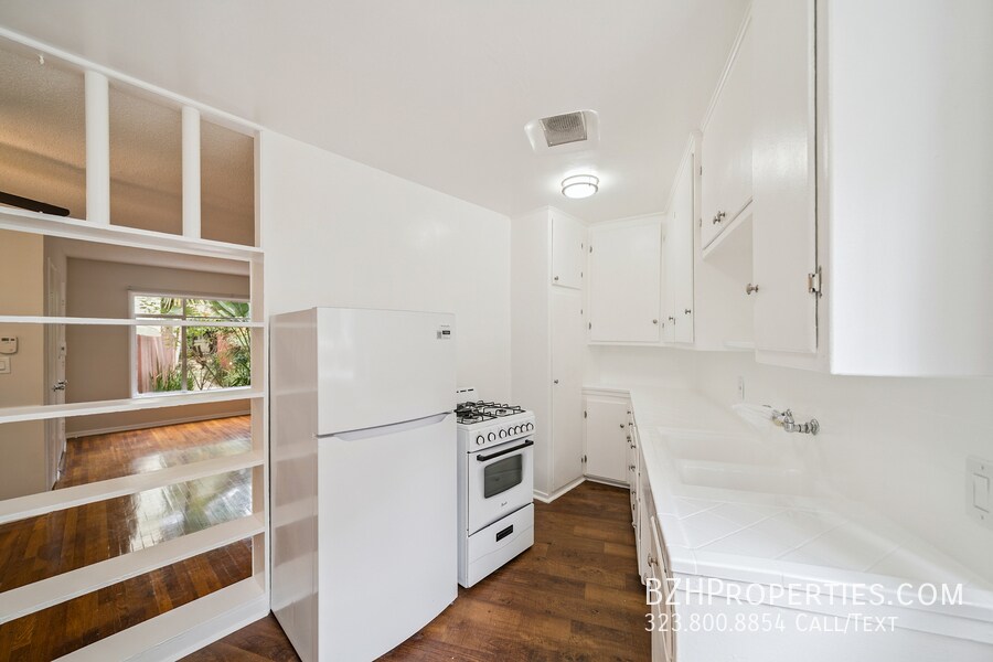 Foto principal - 8058 Hemet Pl